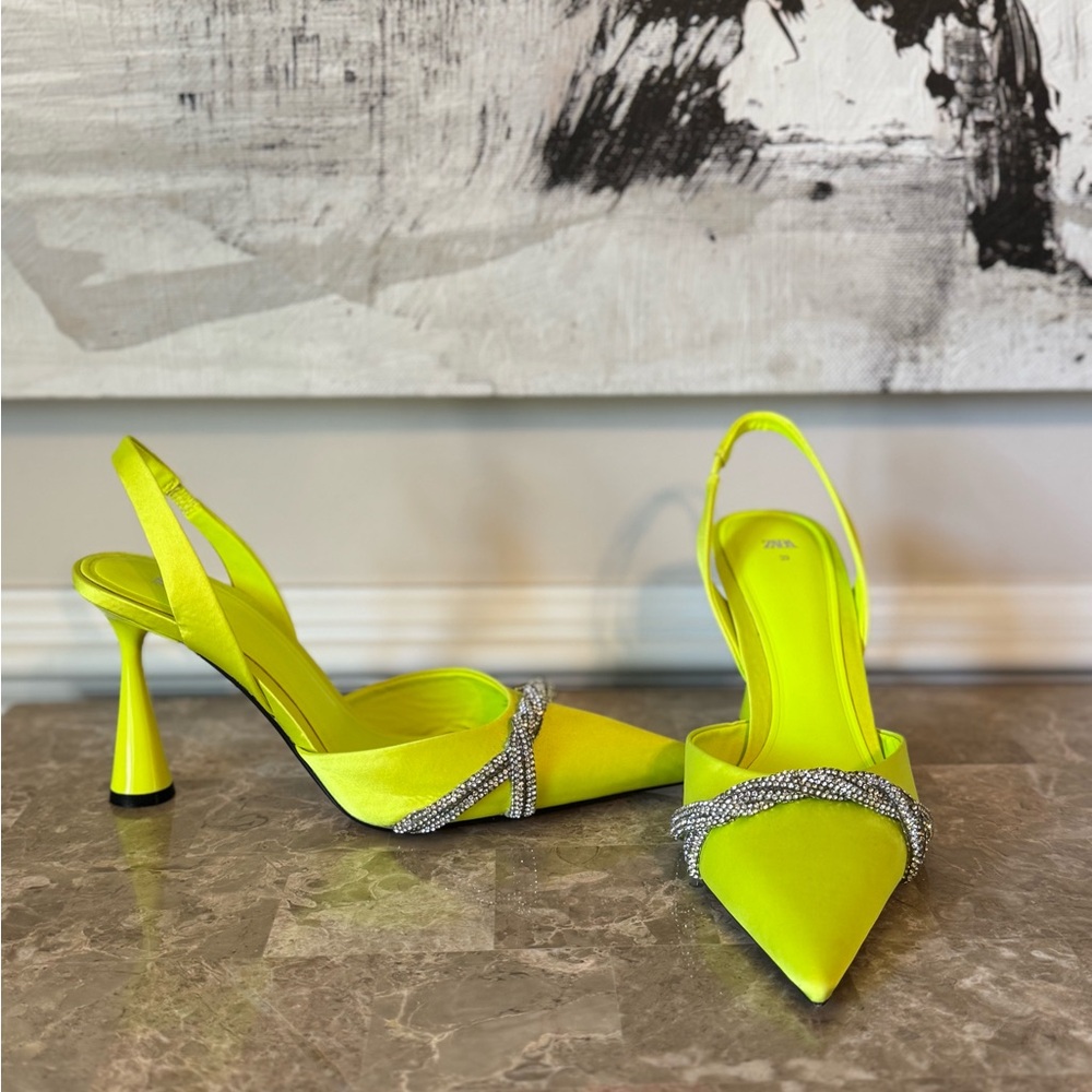 Zara Satin Lime Crystal Slingback Heels Size 39 (US 8/8.5) – NWOT